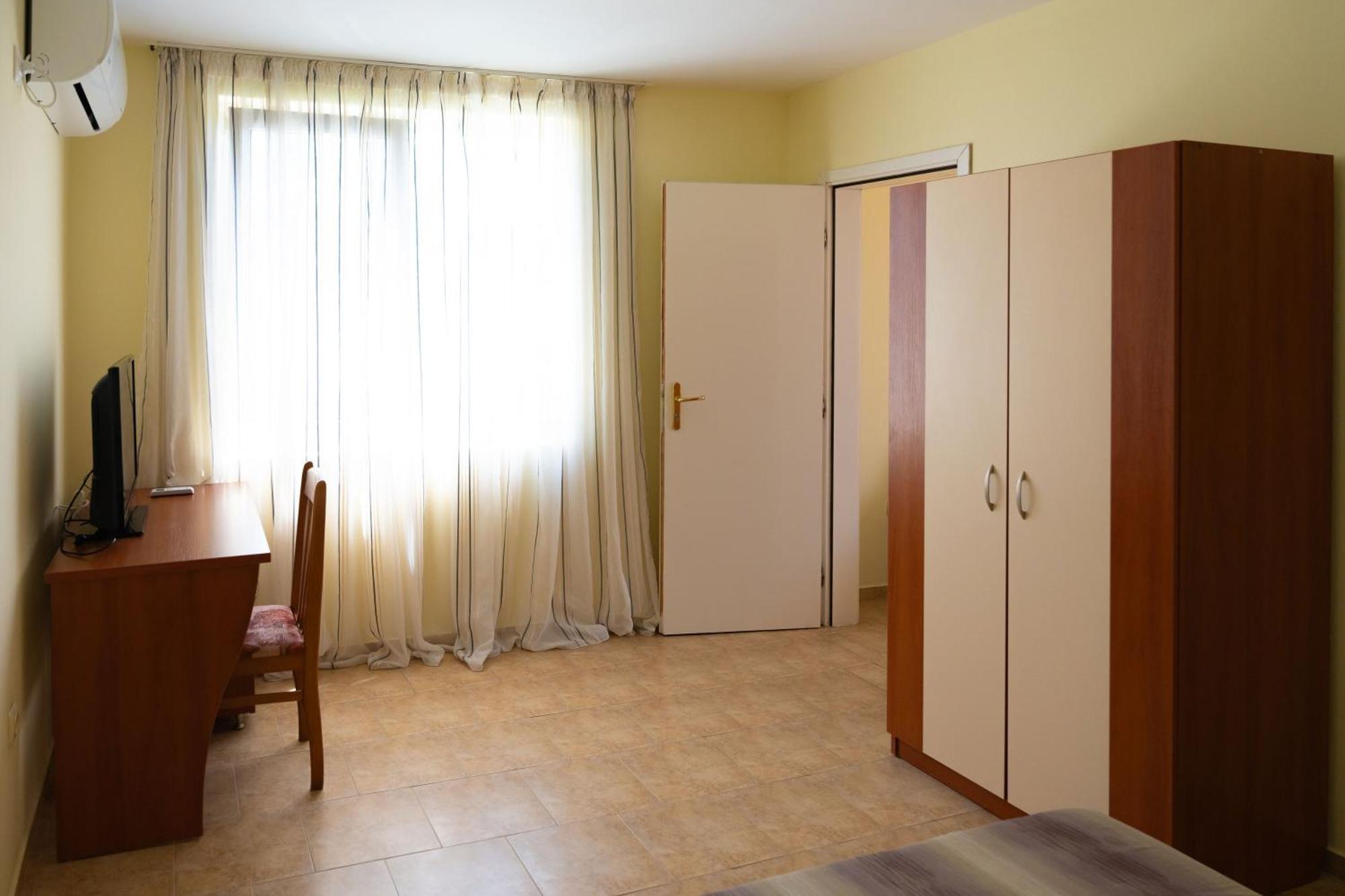 Hotel Zlatna Ribka Tschernomorez Exterior foto
